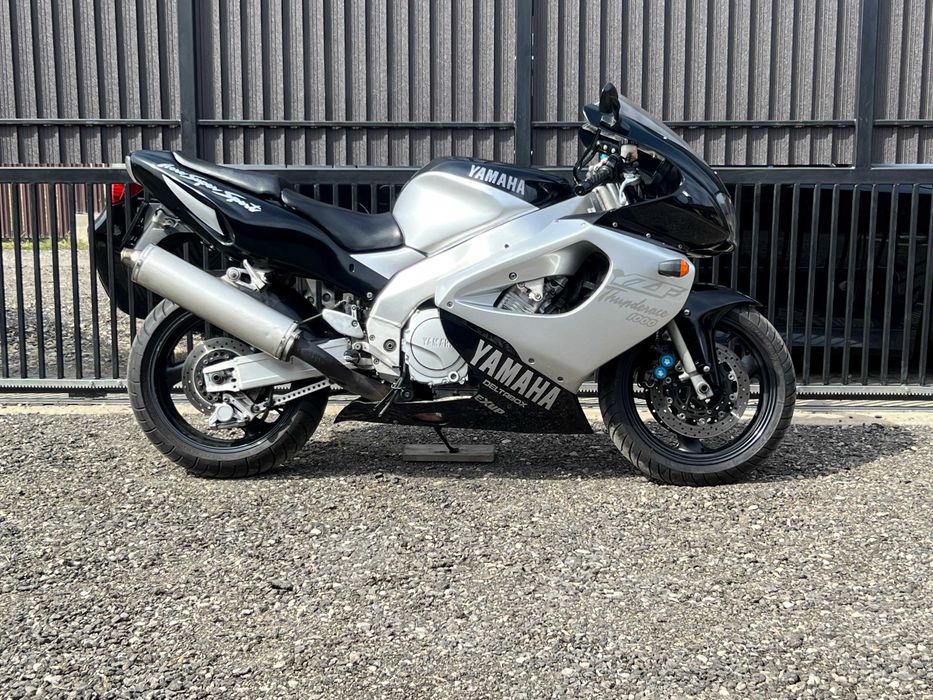 Yamaha Thunderace 1000R