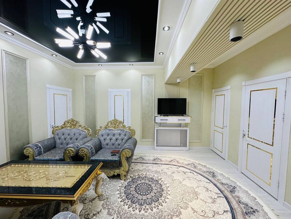 Сдается 3 х комнатная квартира на 4 этаже Крытый рынок 500 $