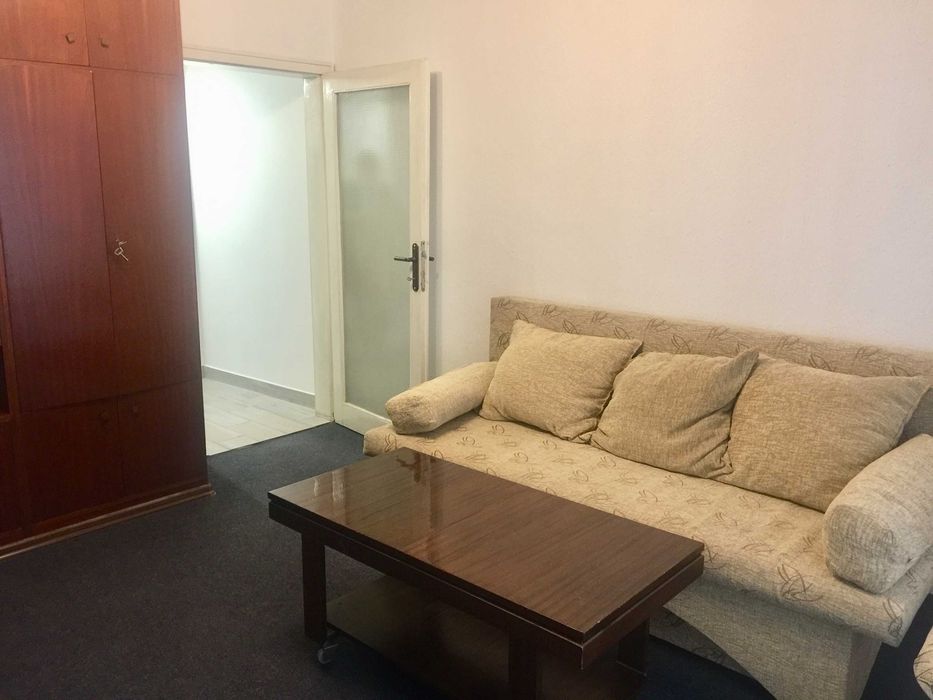 Дава се под наем Тристаен апартамент в Бургас, Център - 80 кв.м за 204 € - Снимка #3