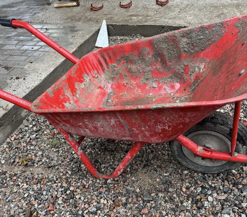 Тачка строительная