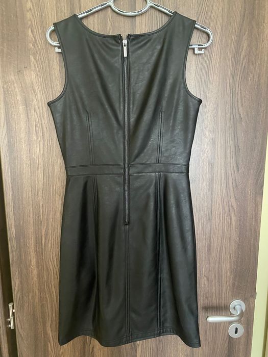 Armani Exchange кожена рокля размер M