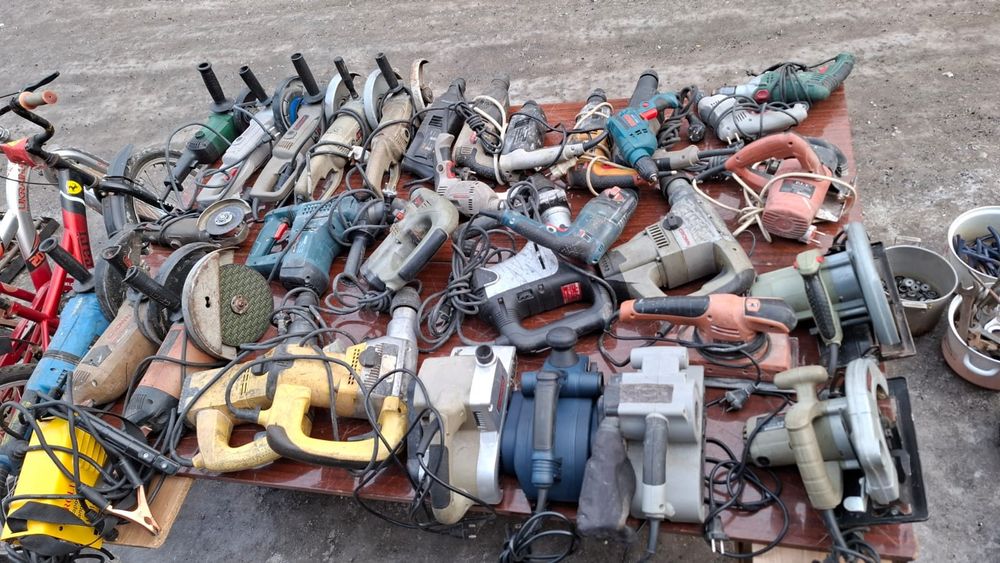 Продам электроинструменты