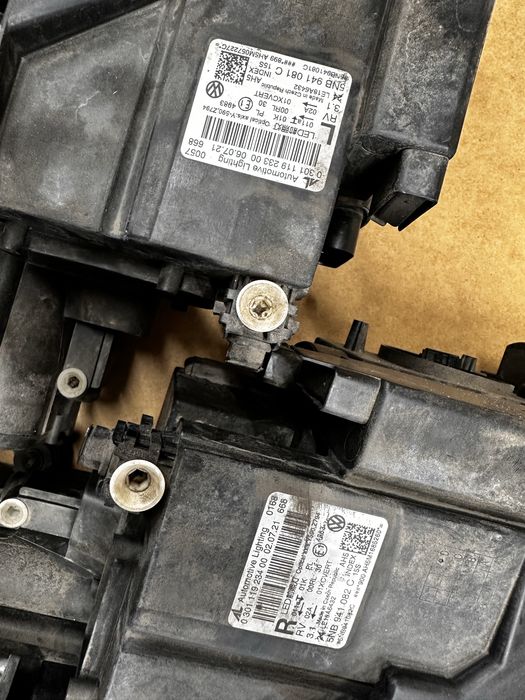 Faruri full led,grilă radiator.emblemă distronic.vw tiguan 2 facelift.