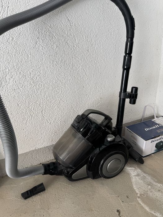 Продам пылесос artel