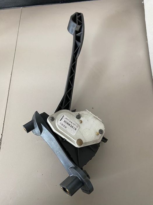 Pedala acceleratie Volvo S60 S80 V70 XC70 2001-2009 30683516
