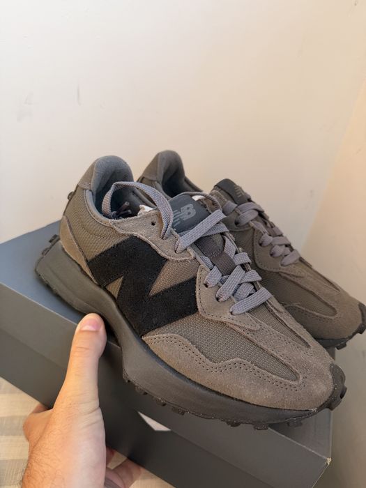 New Balance 327 sneakers culoare verde kaki cu negru marimea 37 noi originali