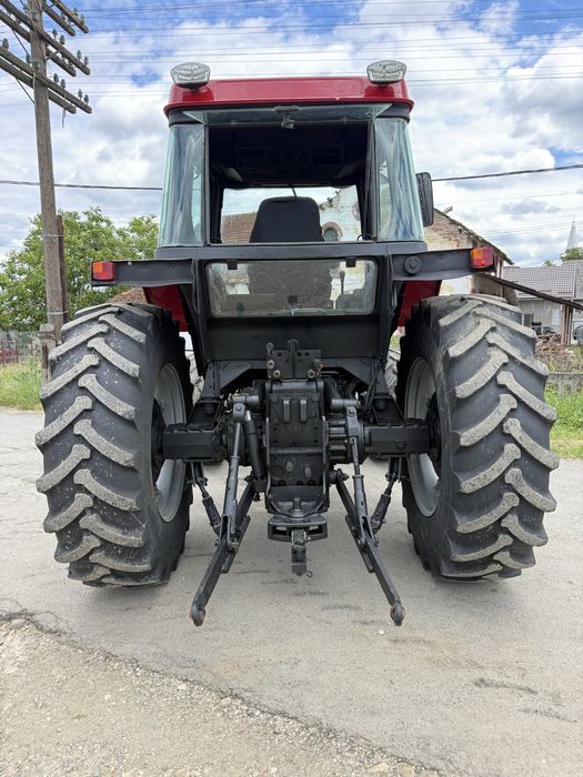 Vând sau schimb tractor Case International 845 XL