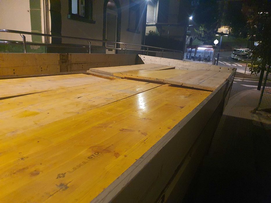 Se închiriază Panouri cofraje,grinzi , popi metalici!