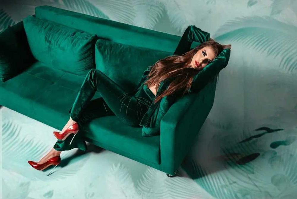 Календар на Анелия 2025 г.