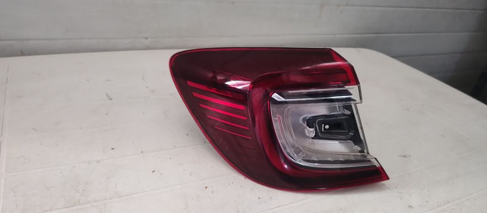 Lampa, stop stânga captur 2 cod 265558746R