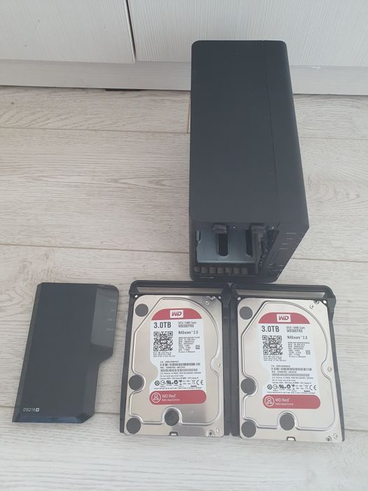NAS Synology DS218+,  2x3TB WD RED