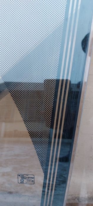 Продам стекла на ВАЗ боковые