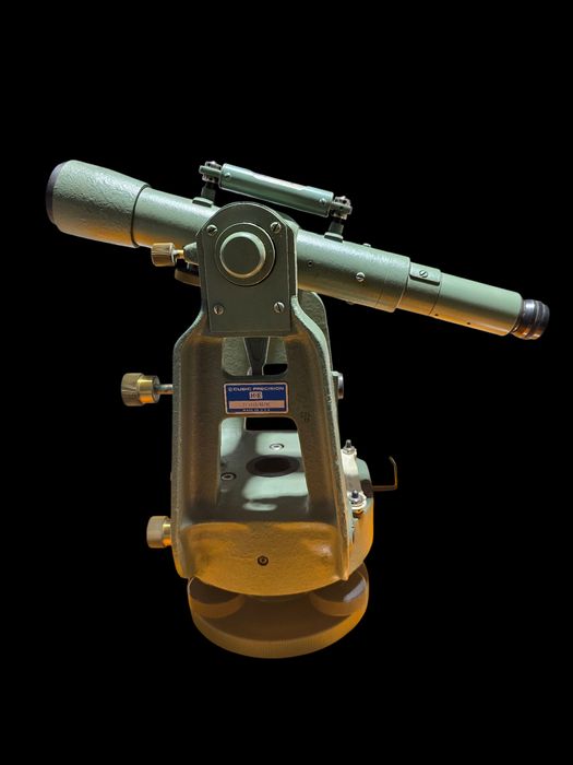 Teodolit  , Nivela optica