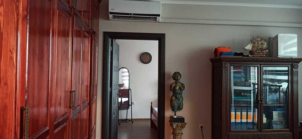 Продава се Двустаен апартамент в София, Разсадника - 69 кв.м за 2508 €/кв.м - Снимка #9