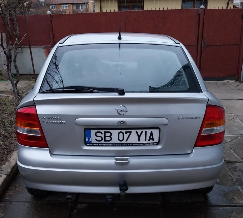 Vând Opel Astra 1.4 benzină, 72.000 km, an fab.2008, ITP valabil