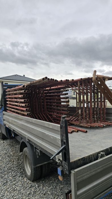 Inchiriez schela metalica