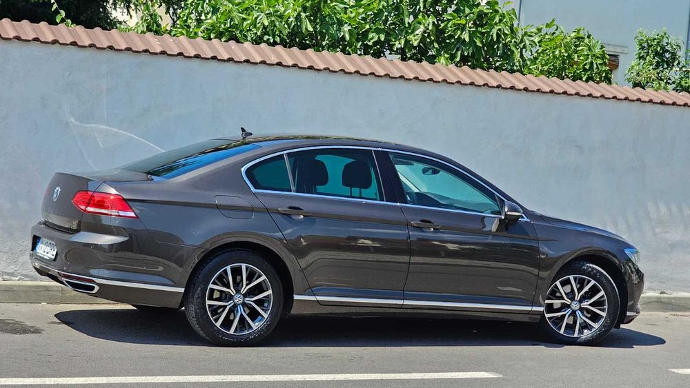 VW Passat Highline 2016 2.0TDI 190cp DSG / Distronic LINE SIDE Matrix Ventilatie / TOP