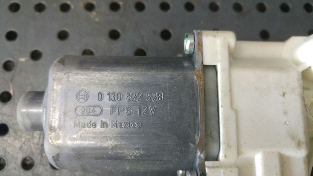 Motoras macara dreapta fata fiat freemont 345 914067101 0130822528