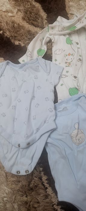 Бебешки дрехи 2 големи плика за момче 0-6м