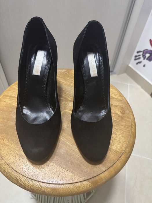 Pantofi negri piele intoarsa