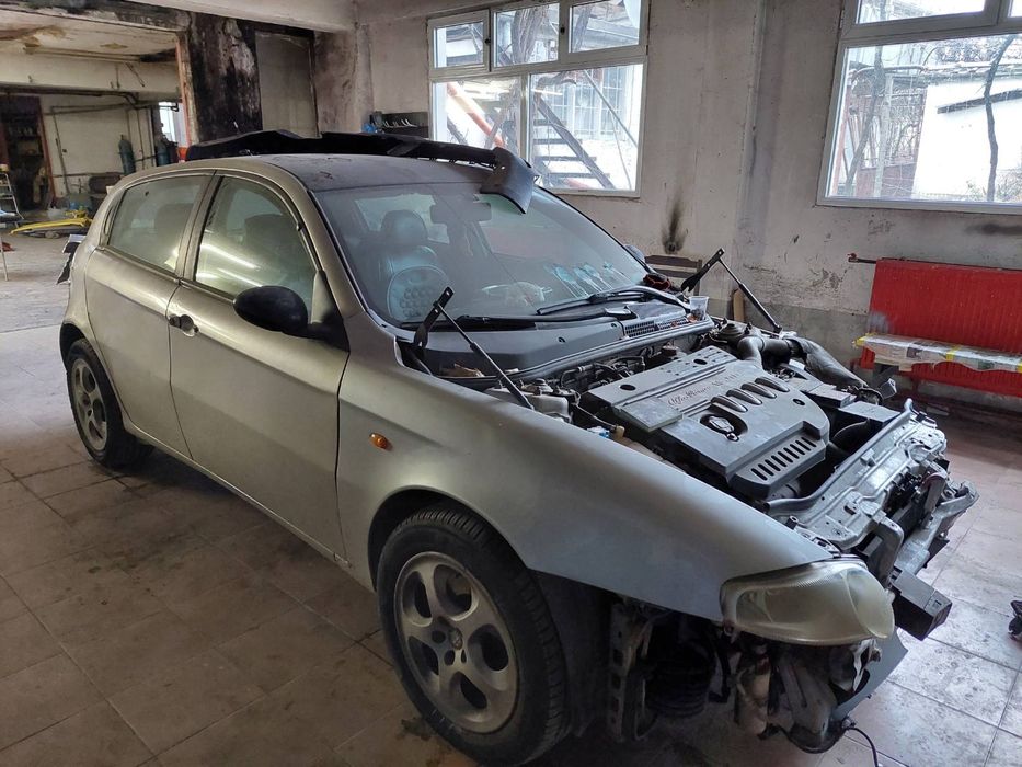 Алфа 147 1.9 на части