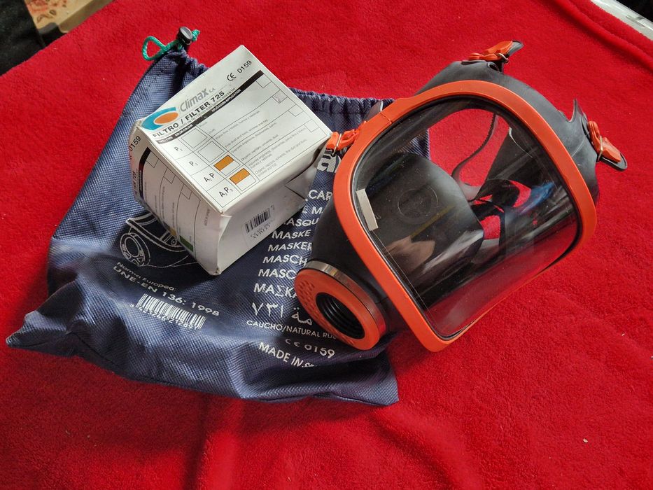 Masca de Gaze cu cartus ,produs nou