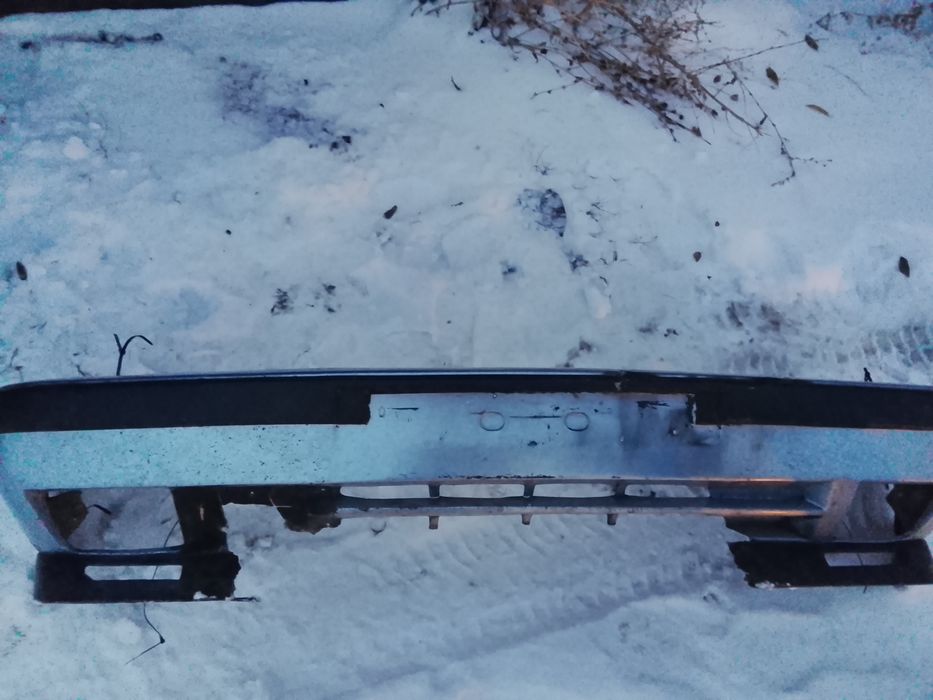 Продаю Бампер бмв