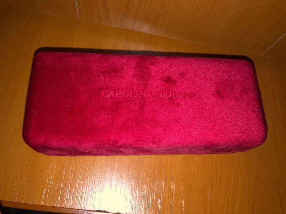 Ochelari Carolina Herrera noi