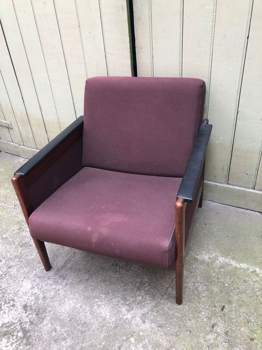 футьойл,табуретки,столове и ..