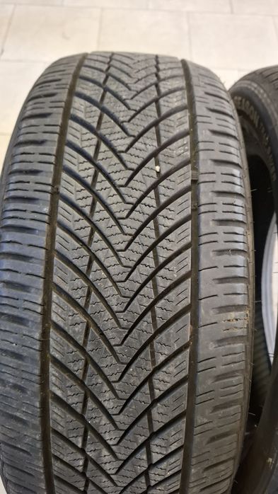 2бр всесезонни гуми Tracmak 205 55 16