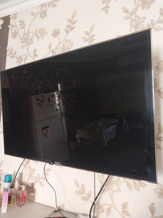 Телевизор Samsung Smart HUB