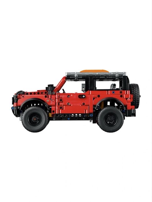 Конструктор LEGO Technic Внедорожник Ford Bronco 42213