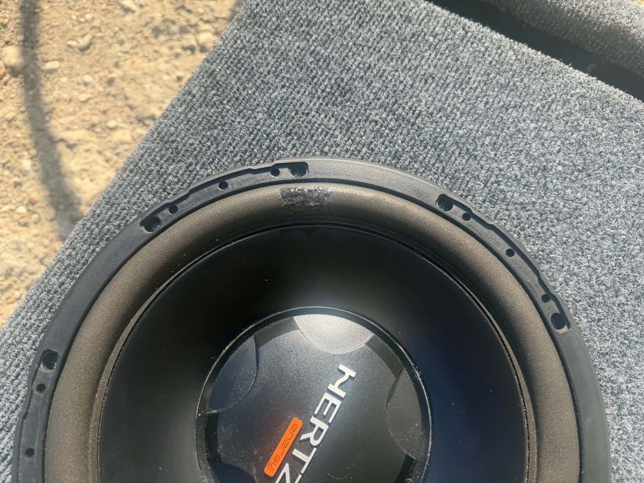 Субуфер Hertz ES 300 (12 инча) с кутия 67 литра
