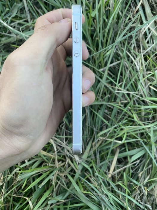 Iphone 5s 16гб 10к тг