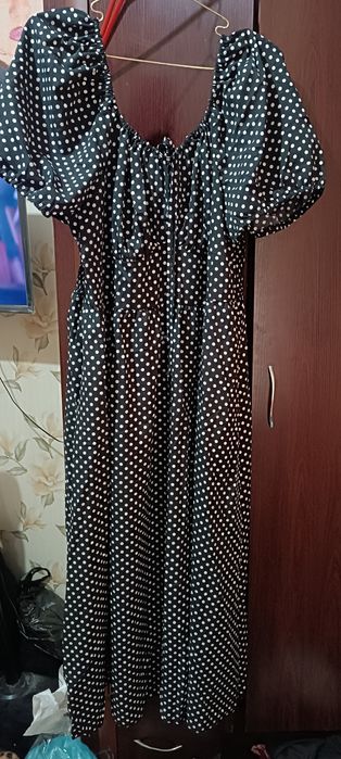 Продаю женские платья