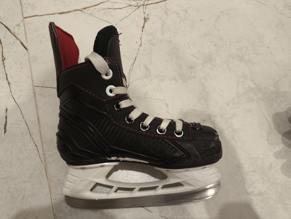 Хоккейные коньки bauer