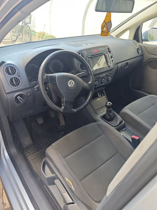 VW Golf  5 Plus .