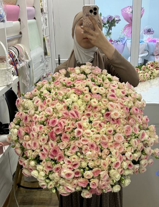 кустовые розы по выгодной цене