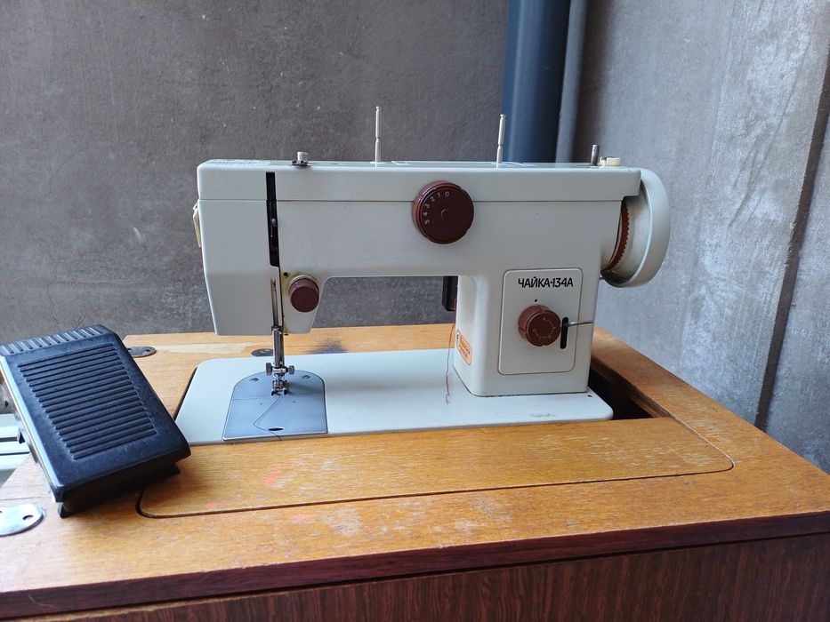 Швейная машина чайка 134А