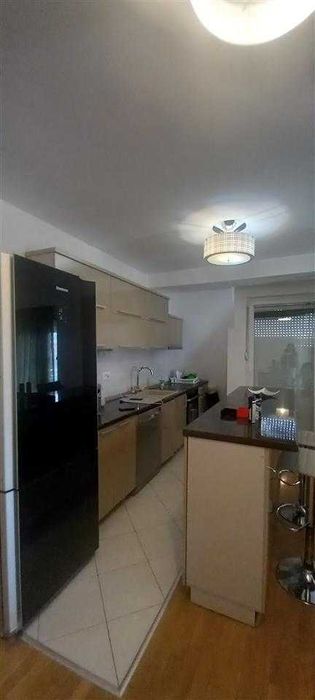 Дава се под наем Двустаен апартамент в Бургас, Лазур - 53 кв.м за 219.3 € - Снимка #1