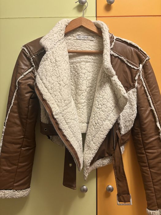 Кожено кафяво яке