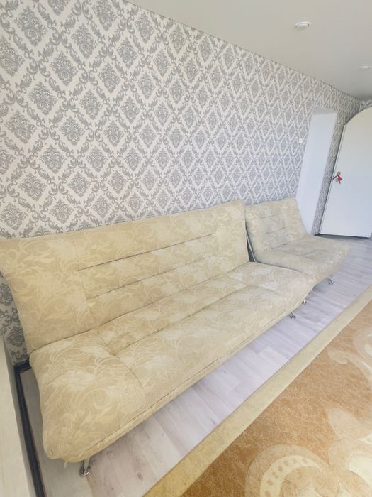 Диван и два кресла