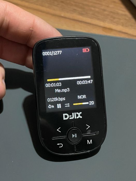 Player MP4 D-JIX C100 + card SD 32gb