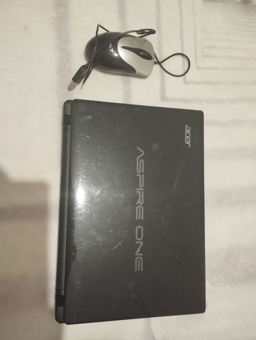 Продам мини ноутбук acer