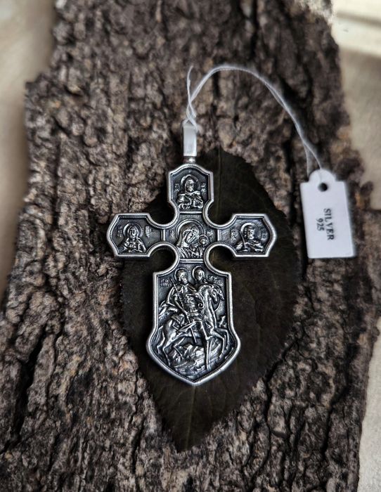 Сребърен кръст с две лица