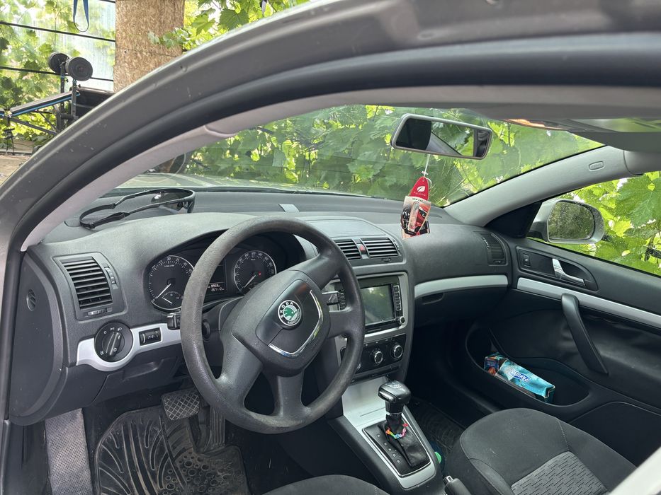 SKODA Octavia 2012 — imagine 4