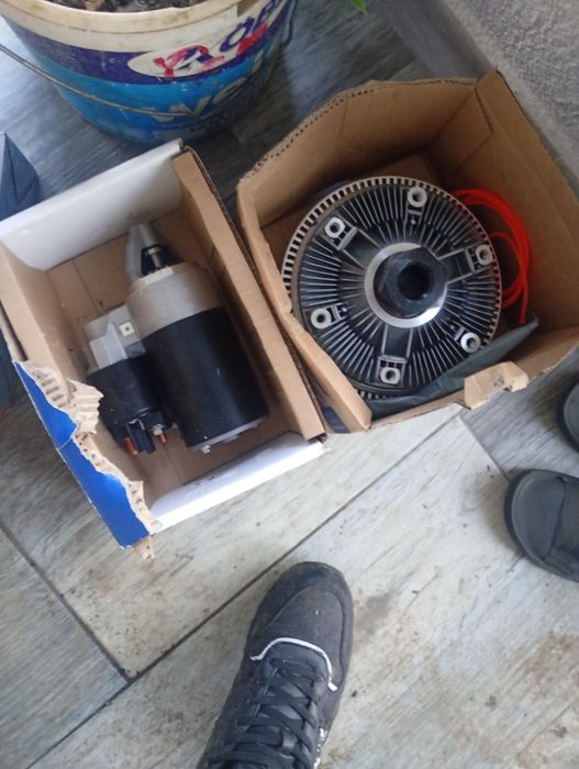 Piese auto de tractoare