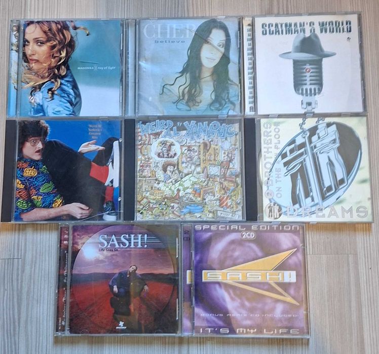 diverse CD-uri originale cu muzica