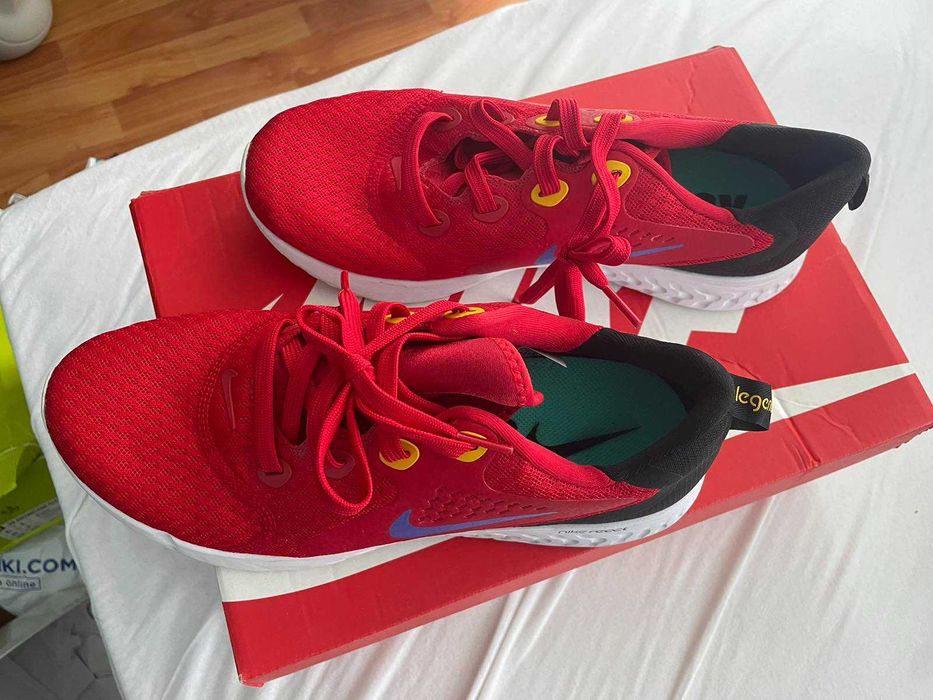 Nike Legend React 'University Red' EU 40.5