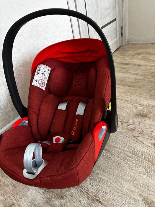 Продается автолюлька Cybex Cloud Z i-Size